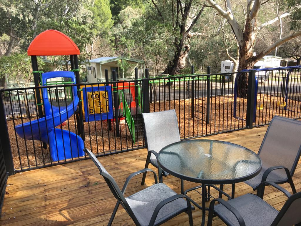 Adelaide Brownhill Creek Tourist Park Hotel ภายนอก รูปภาพ