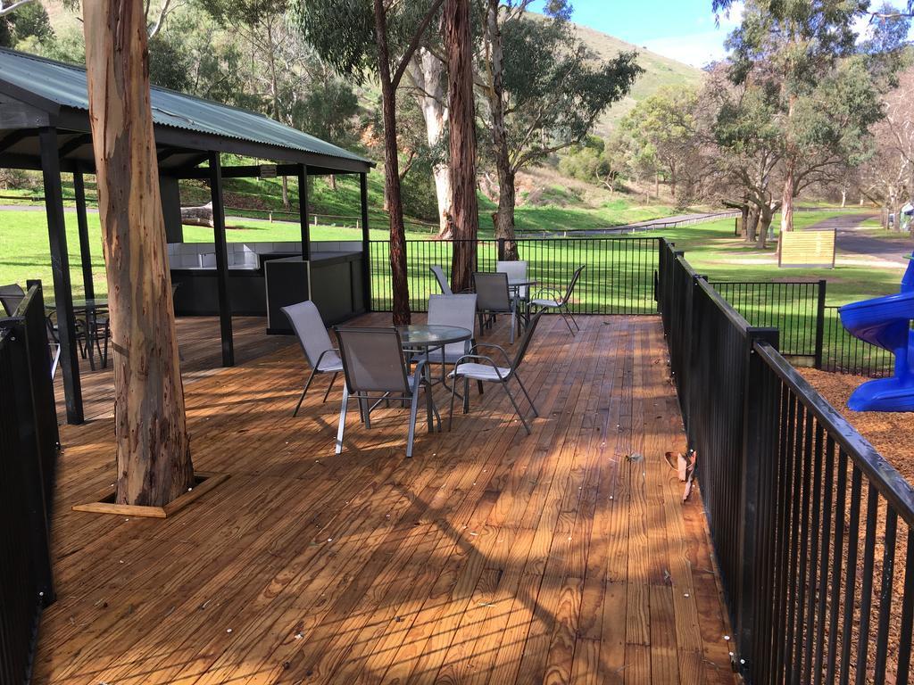 Adelaide Brownhill Creek Tourist Park Hotel ภายนอก รูปภาพ