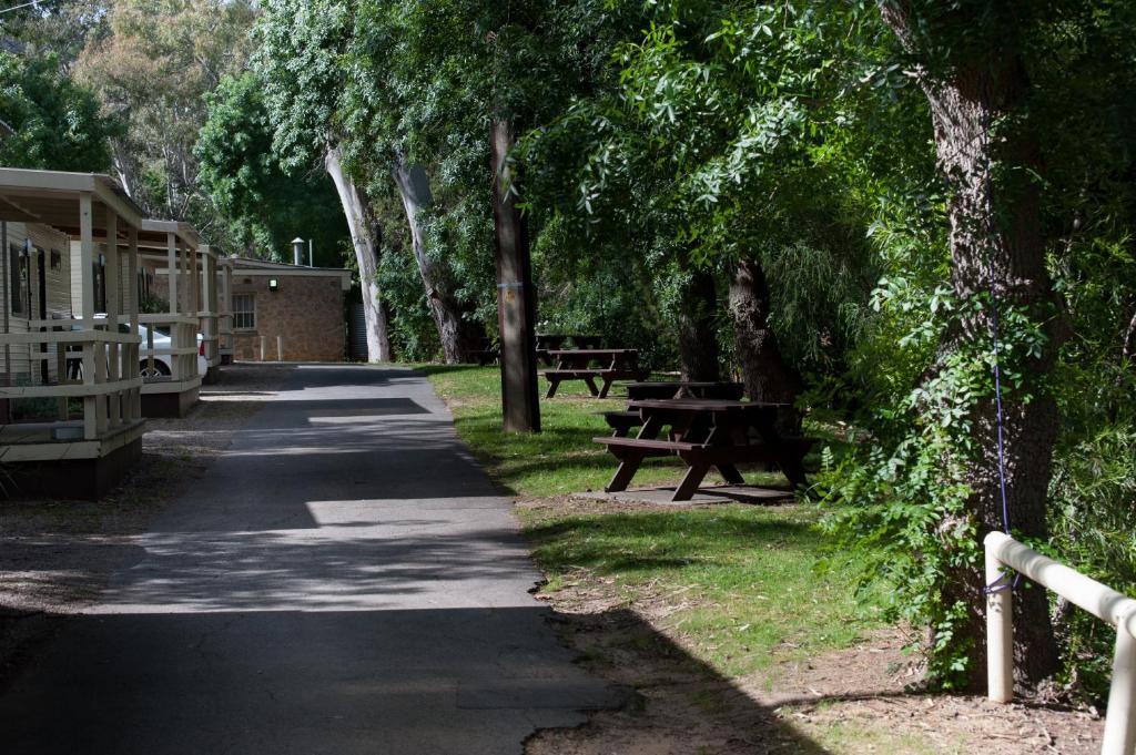 Adelaide Brownhill Creek Tourist Park Hotel ภายนอก รูปภาพ