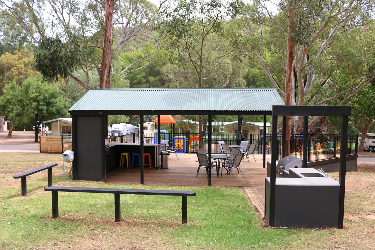 Adelaide Brownhill Creek Tourist Park Hotel ภายนอก รูปภาพ