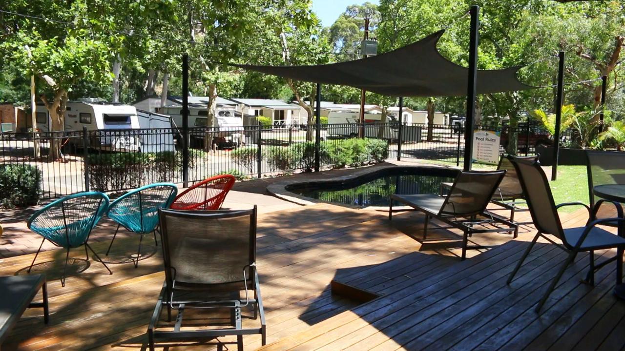 Adelaide Brownhill Creek Tourist Park Hotel ภายนอก รูปภาพ