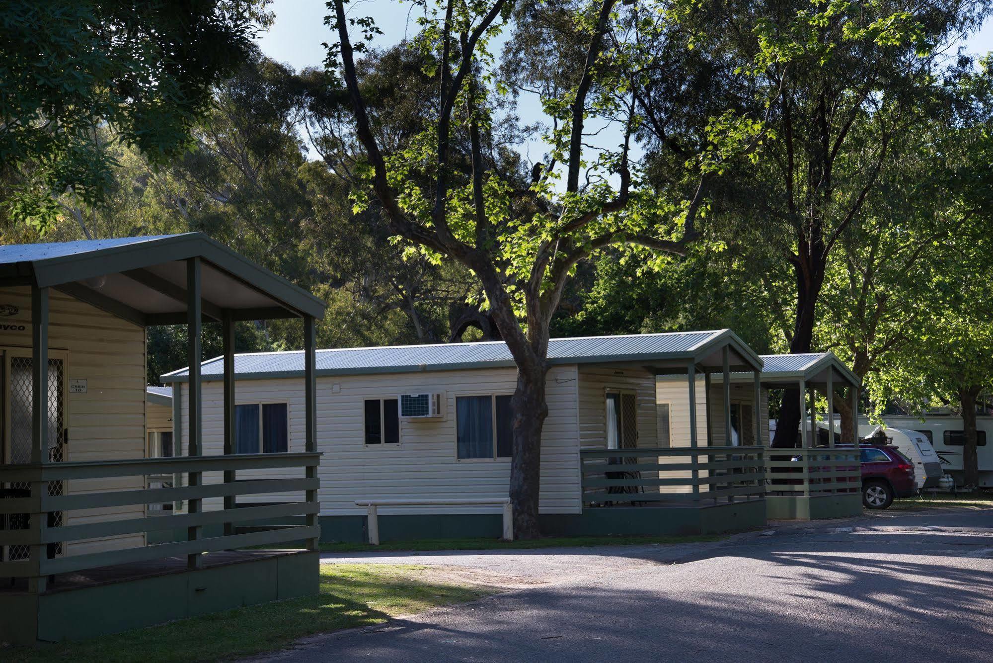 Adelaide Brownhill Creek Tourist Park Hotel ภายนอก รูปภาพ